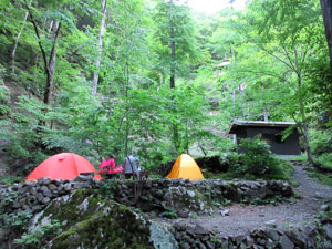 三条の湯のテント